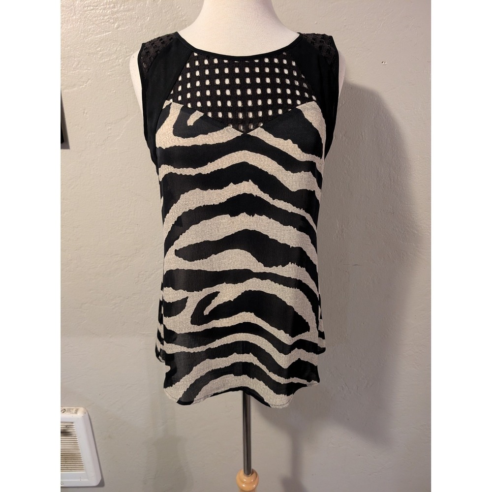 Cabi womens animal print blouse size‎ Small with Mesh top